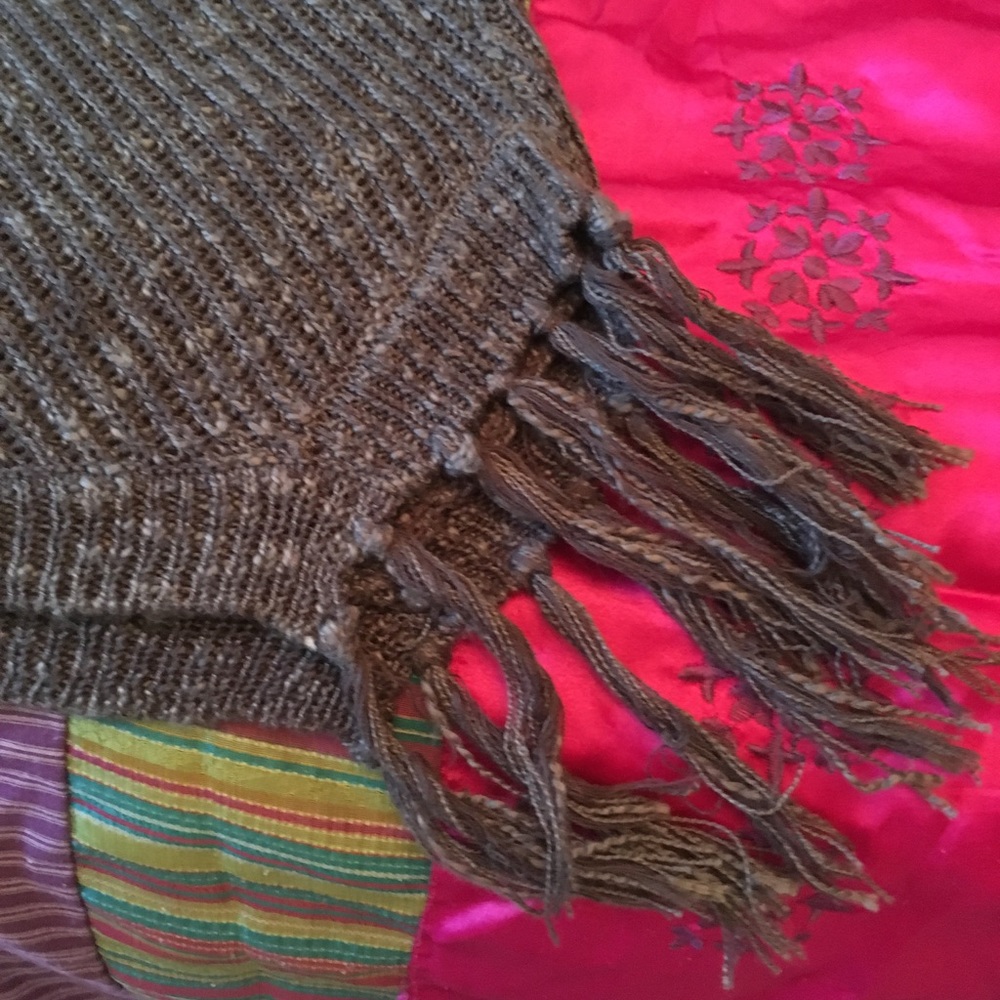 Sweater - Picture 2 of 3
